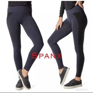 Spanx Navy Blue Black Stripe Seamless High Rise Leggings